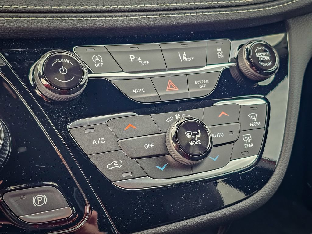 New 2026 Chrysler Pacifica Select image 24