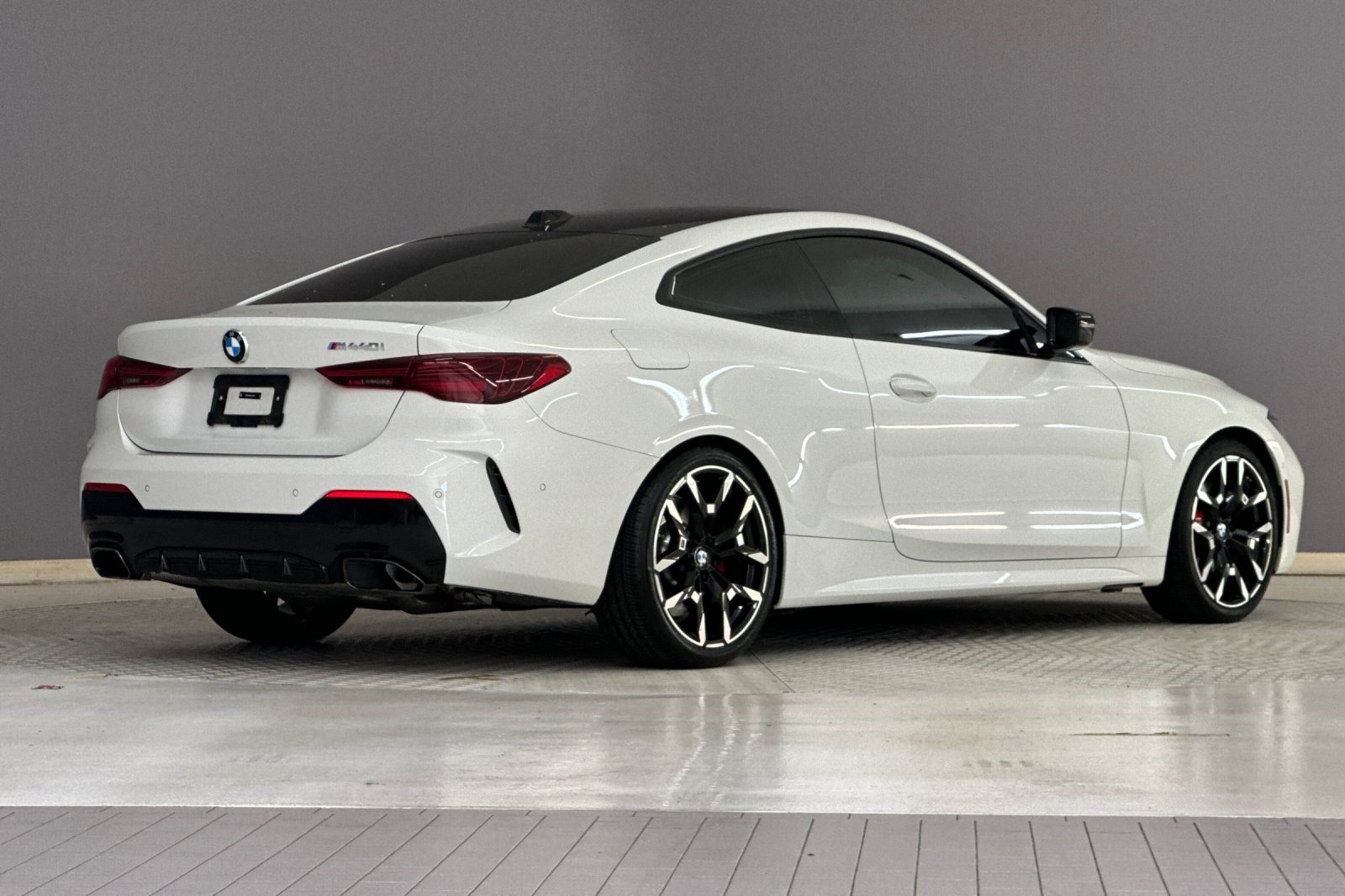 Certified 2025 BMW M440i Coupe w/ Premium Package RWD image 8