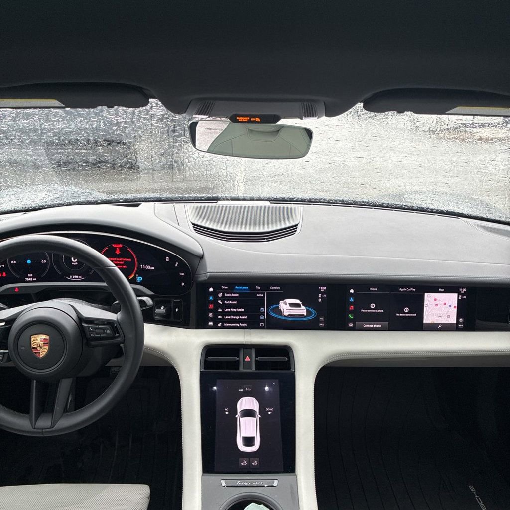 Used 2024 Porsche Taycan 4S image 9