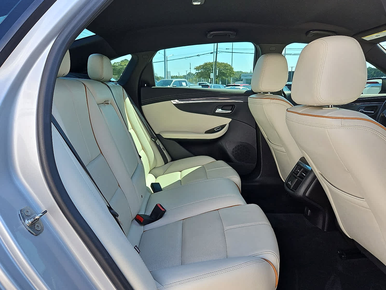 Certified 2019 Chevrolet Impala Premier FWD image 33