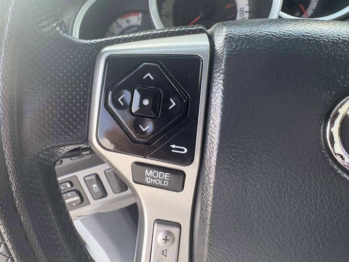 Used 2015 Toyota Tacoma 2WD Access Cab image 21