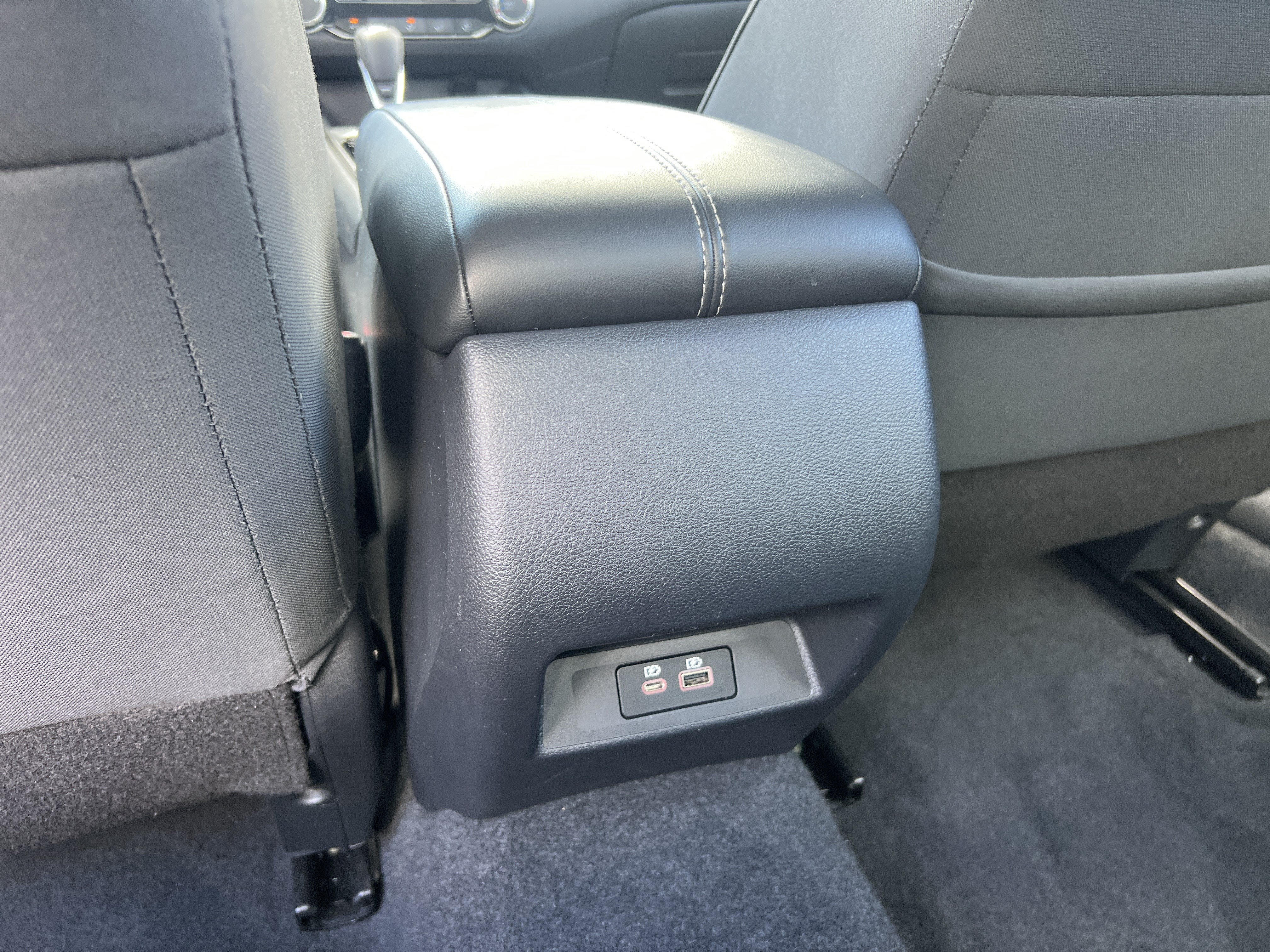 Used 2025 Nissan Altima 2.5 SV FWD image 28