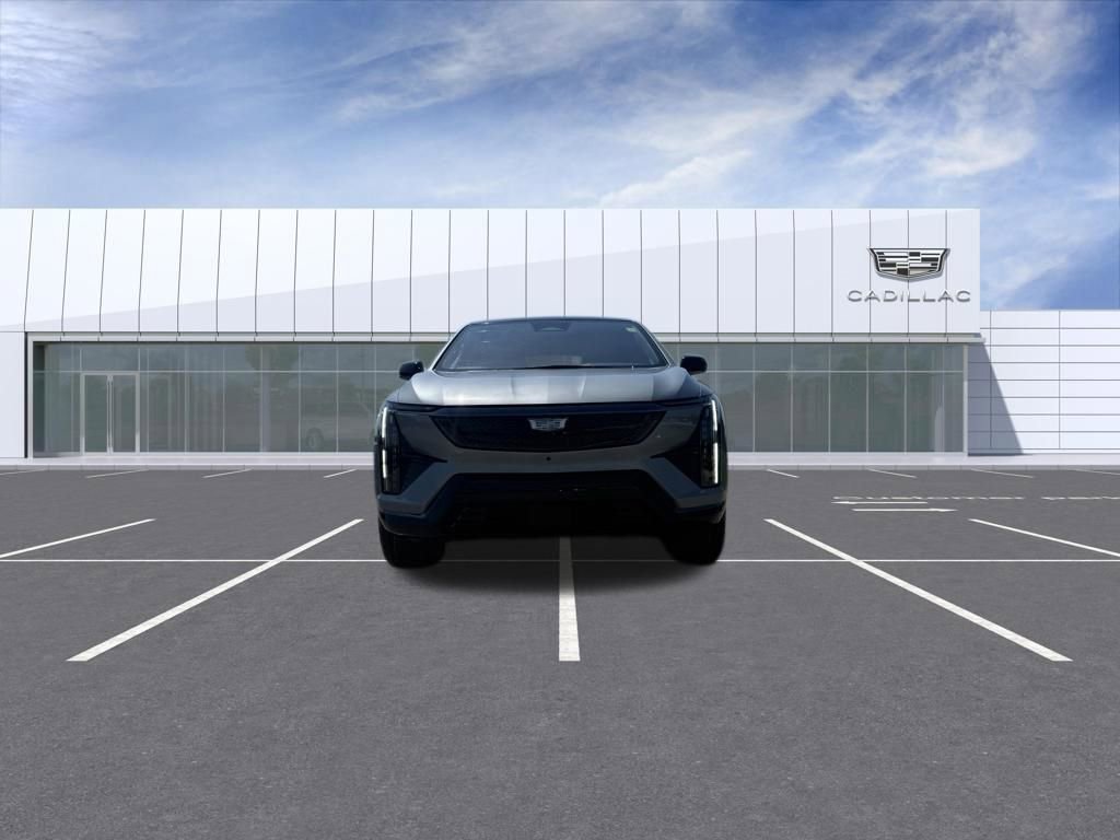 Certified 2025 Cadillac Optiq Sport 2 w/ LPO, Floor Liner Package AWD/4WD image 7