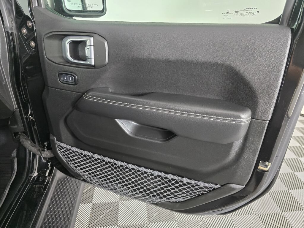 Used 2023 Jeep Wrangler Unlimited Sahara w/ Cold Weather Group AWD/4WD image 41