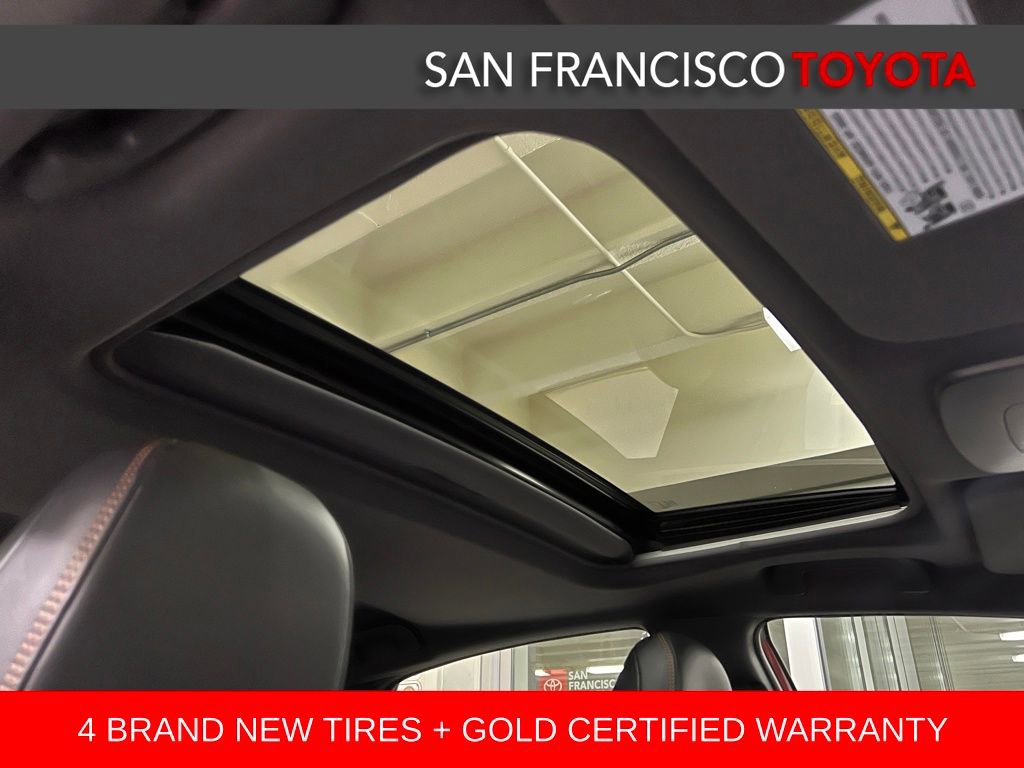 Certified 2021 Toyota Avalon XSE image 22