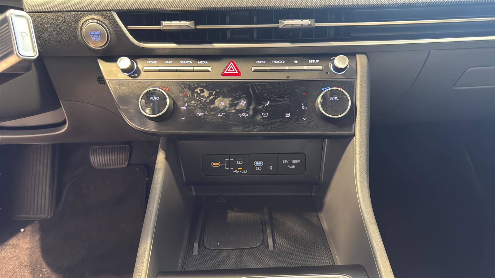 Used 2024 Hyundai Sonata SEL w/ Convenience Package image 25