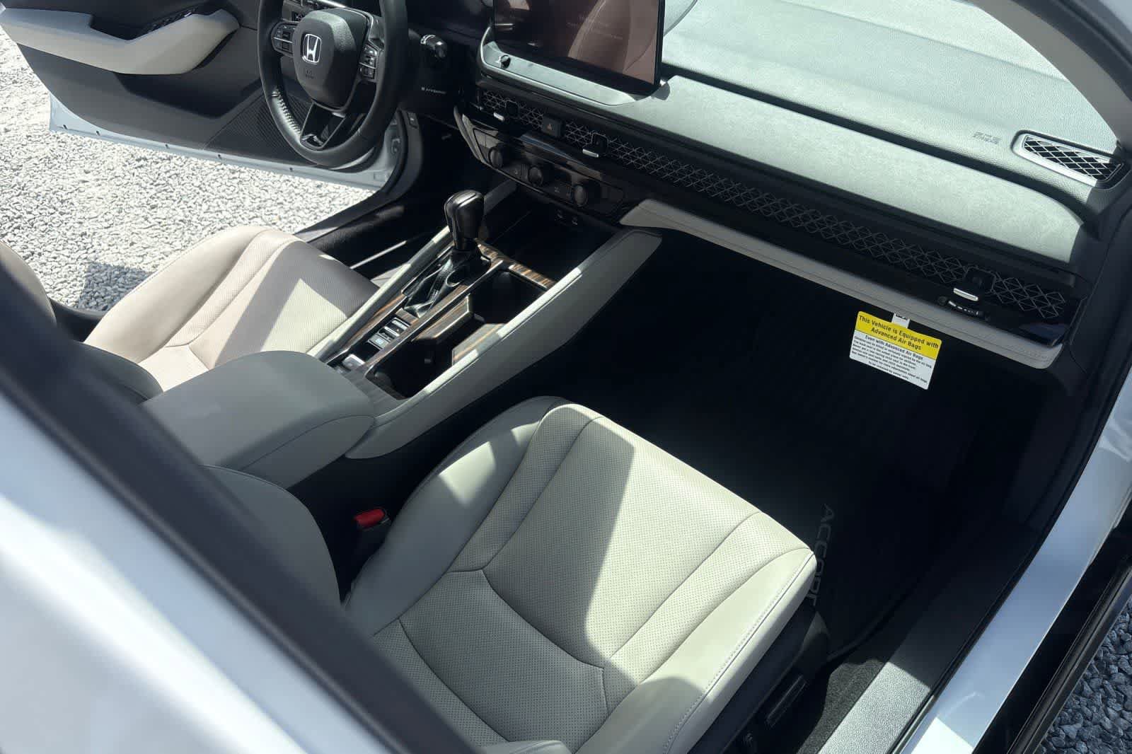 Used 2024 Honda Accord EX-L image 17