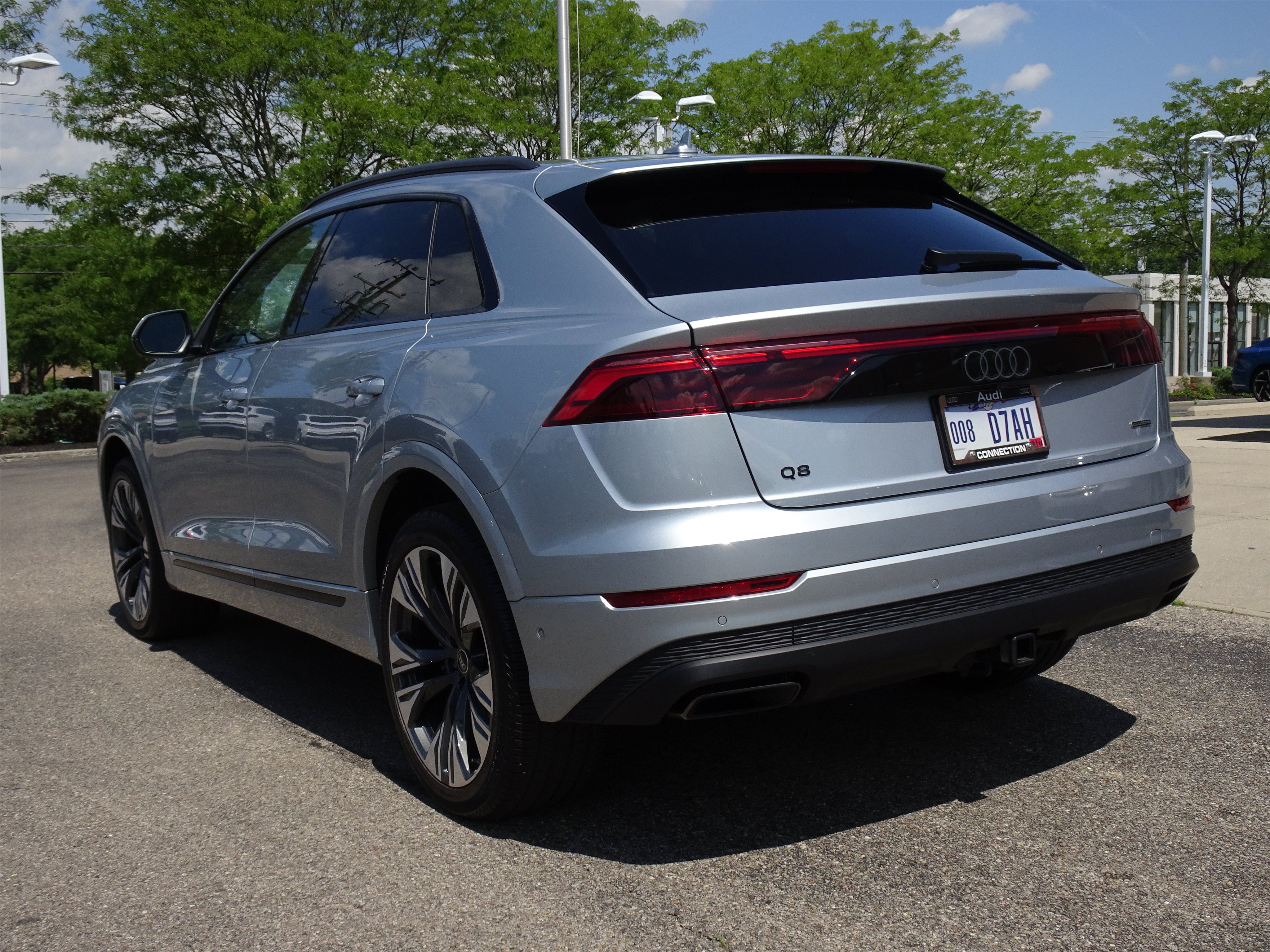 Certified 2025 Audi Q8 Premium AWD/4WD image 3