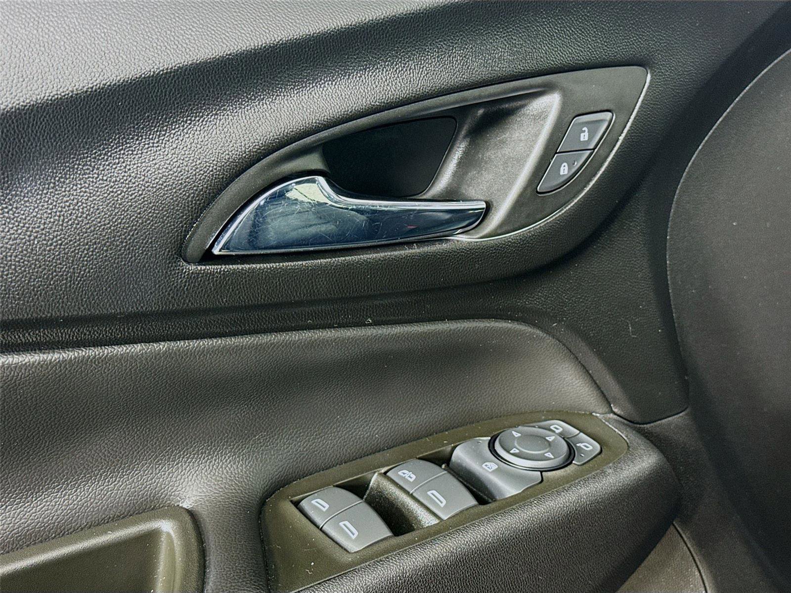 Used 2022 Chevrolet Equinox LT image 18