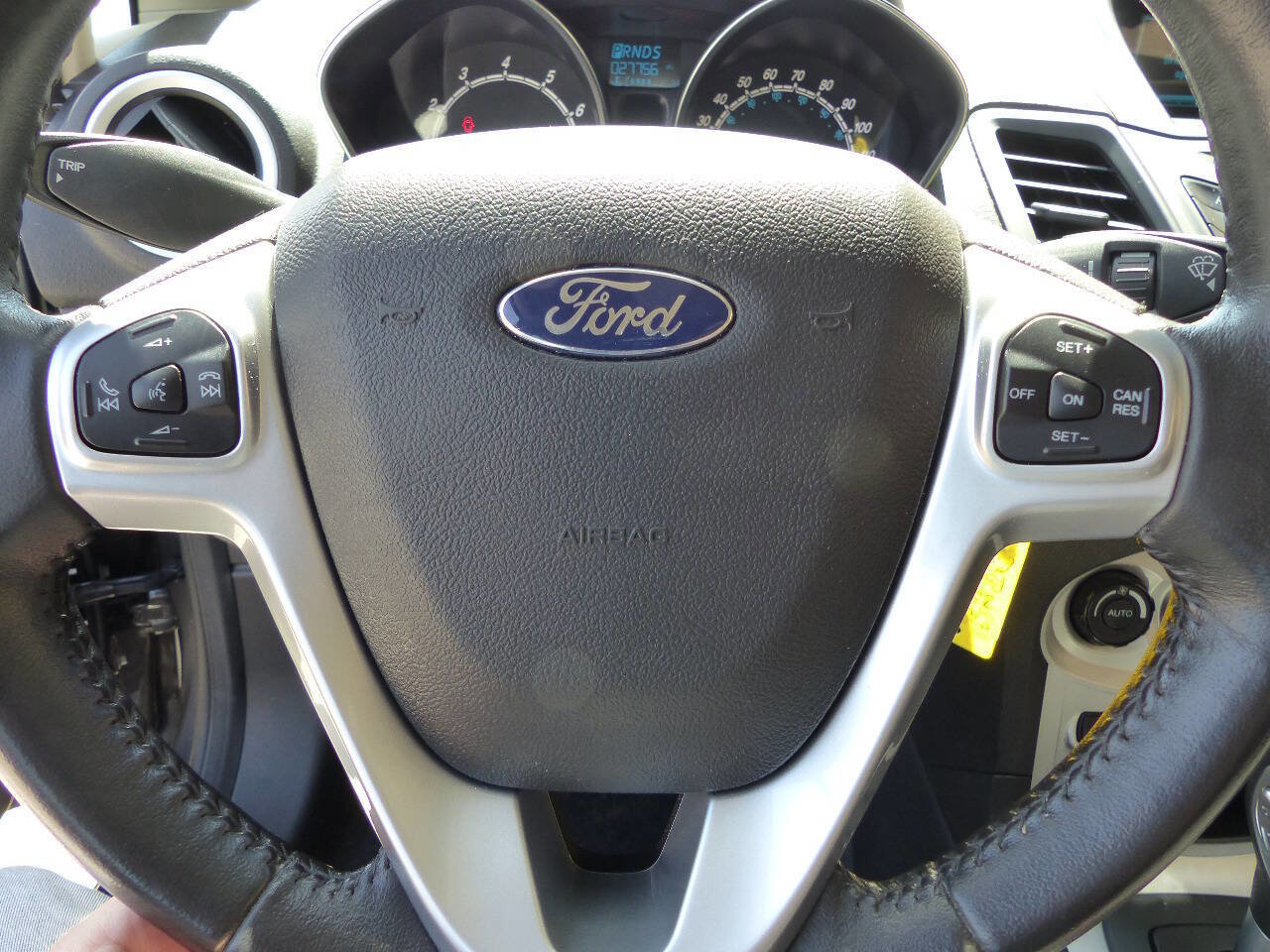 Used 2015 Ford Fiesta SE w/ Comfort Package image 18