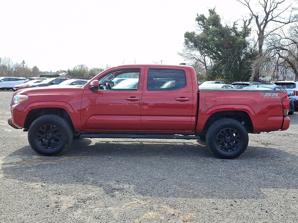 Used 2020 Toyota Tacoma SR image 4