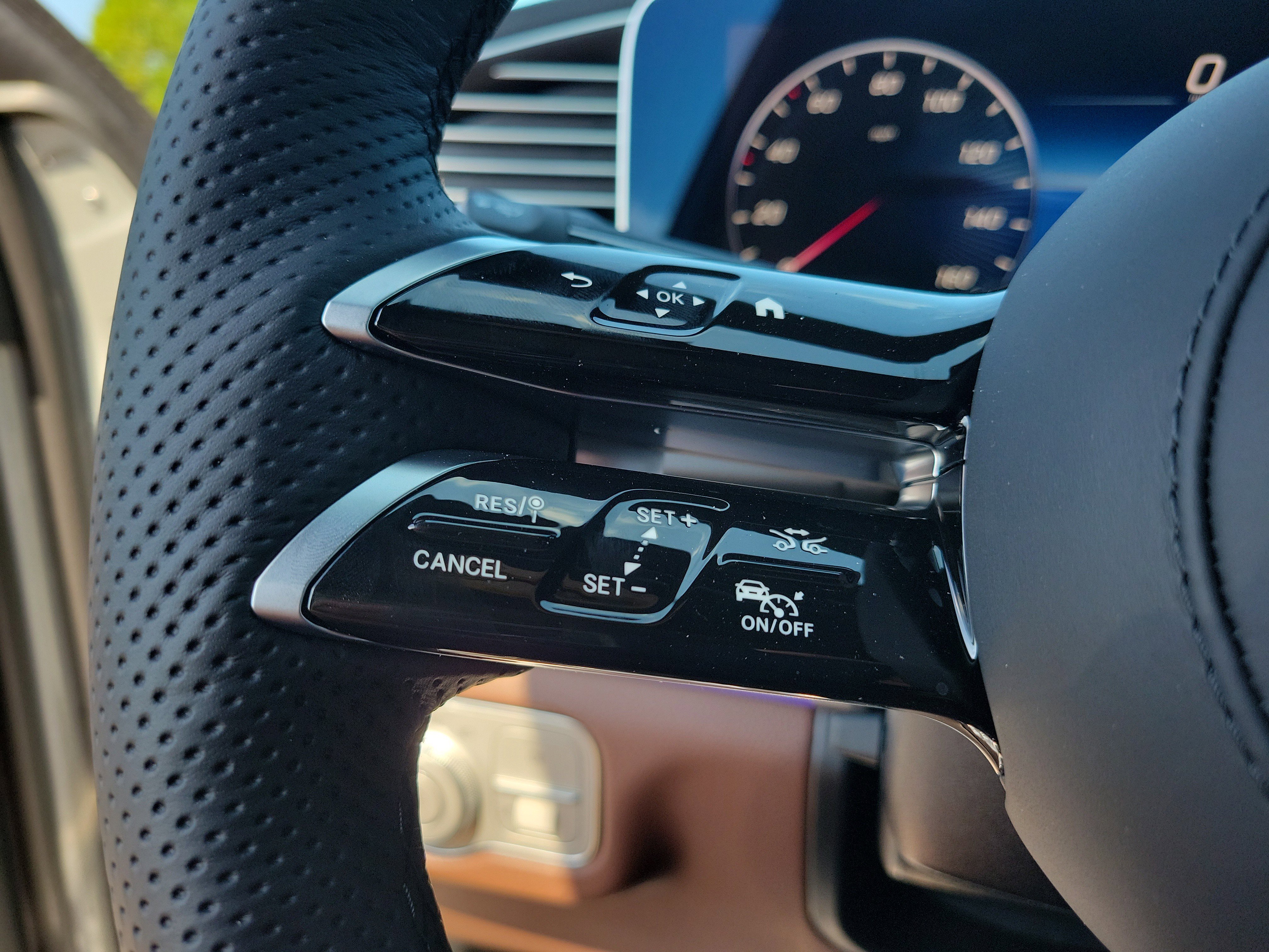 New 2026 Mercedes-Benz GLS 450 4MATIC image 30