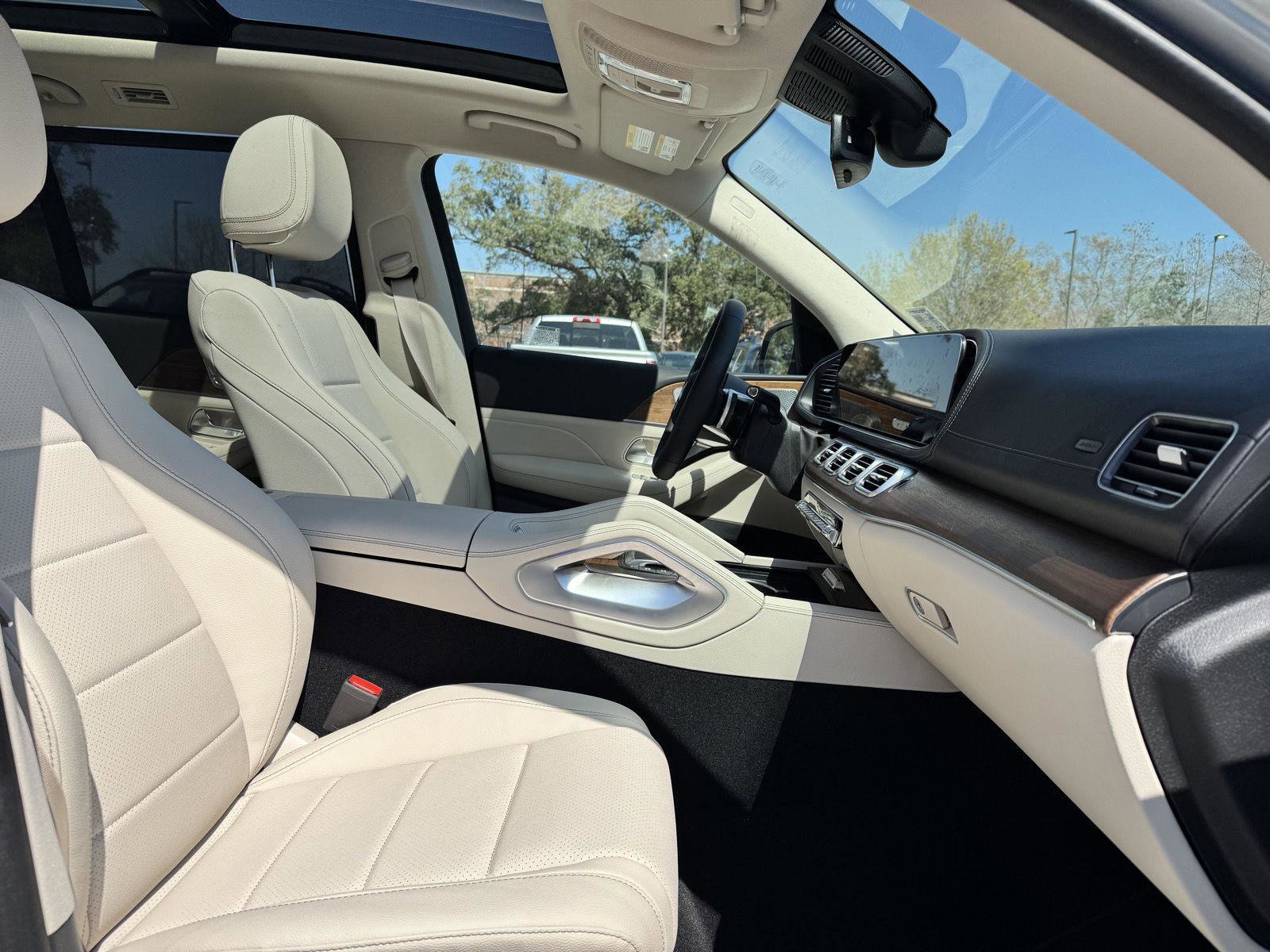 Certified 2026 Mercedes-Benz GLS 450 4MATIC image 32