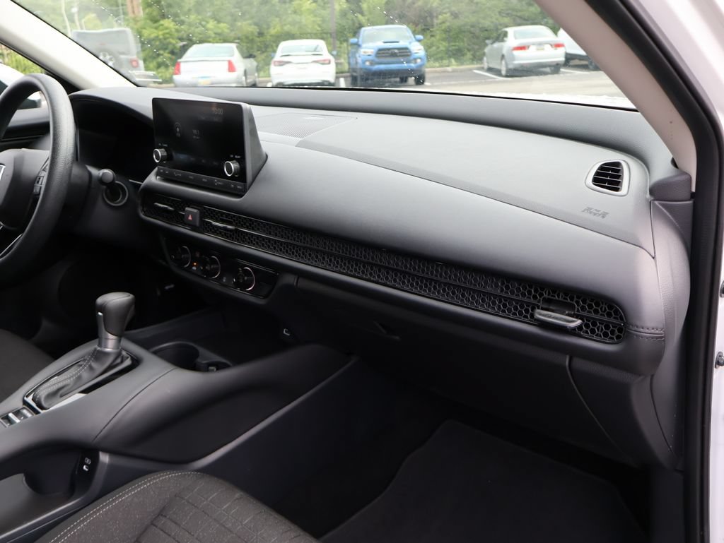 Certified 2024 Honda HR-V LX image 9