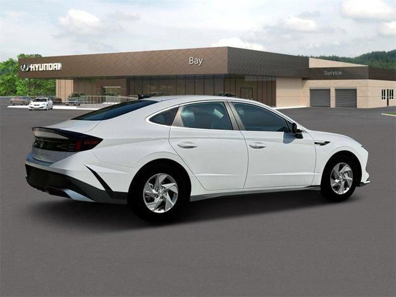 New 2025 Hyundai Sonata SE FWD image 8