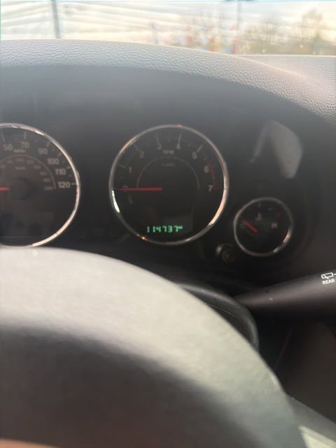 Used 2016 Jeep Wrangler Unlimited Sahara image 4