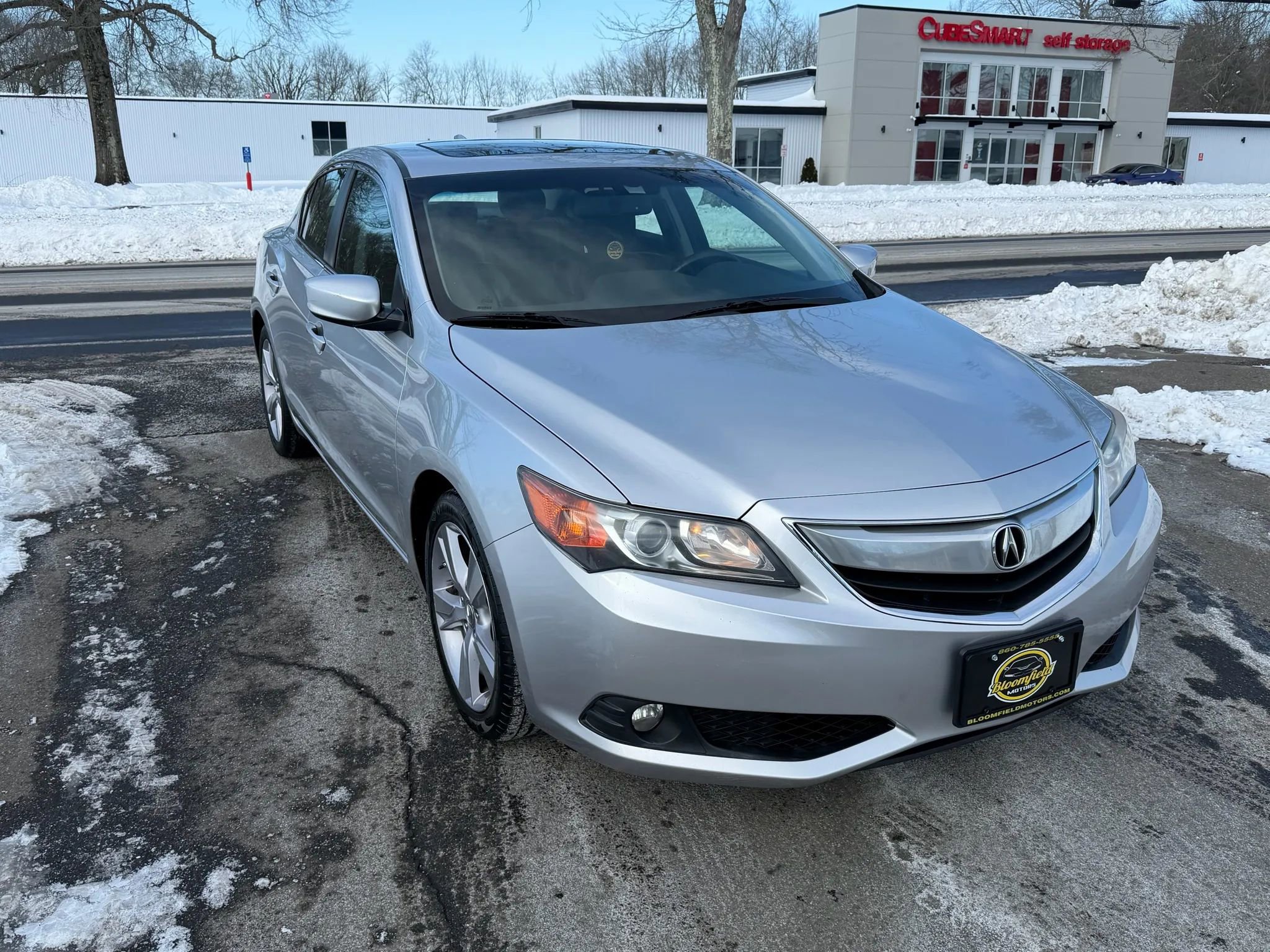 Used 2015 Acura ILX Sedan 4D image 3