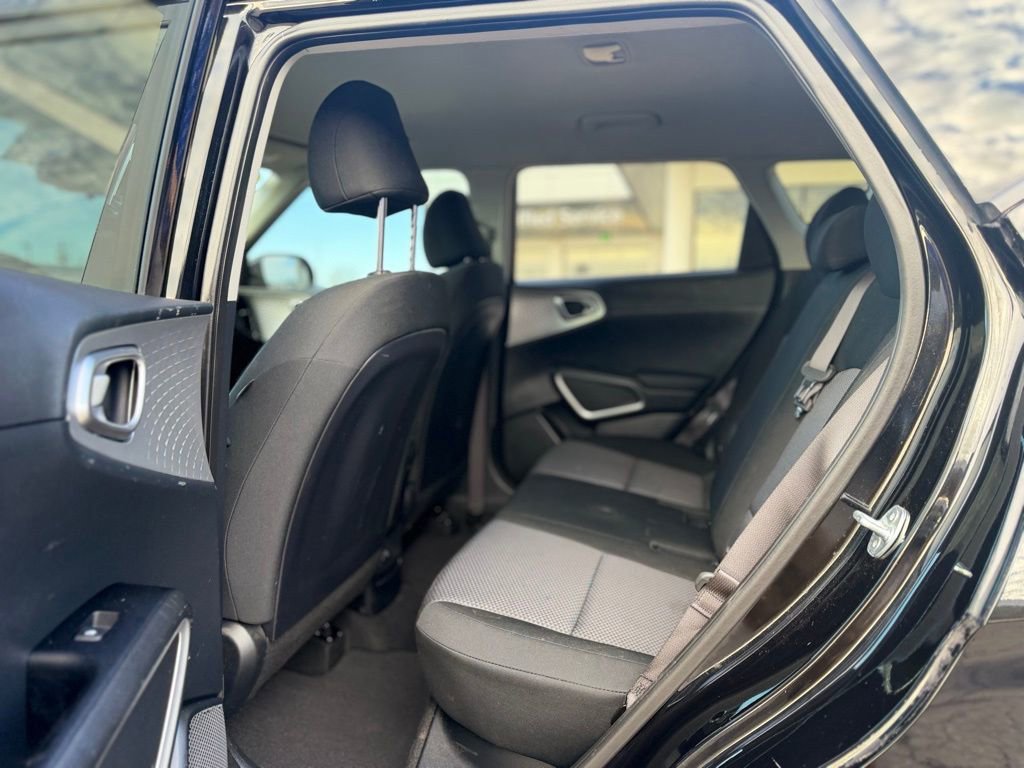 Used 2023 Kia Soul S image 9