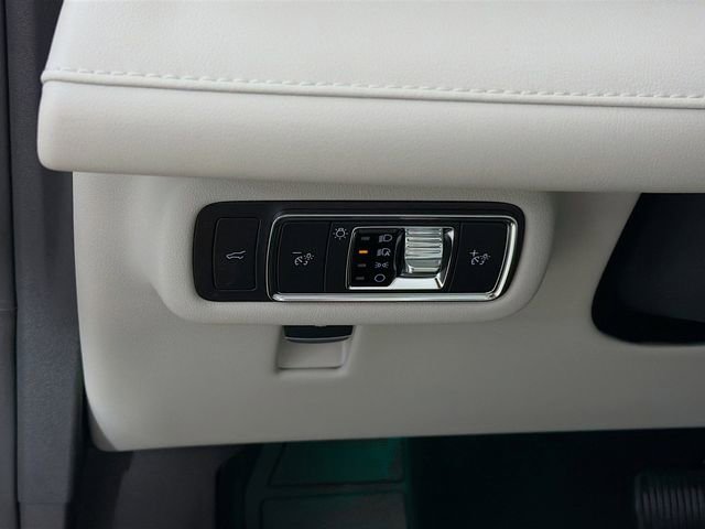 New 2026 Lincoln Nautilus Reserve w/ Jet Appearance Package AWD/4WD image 11
