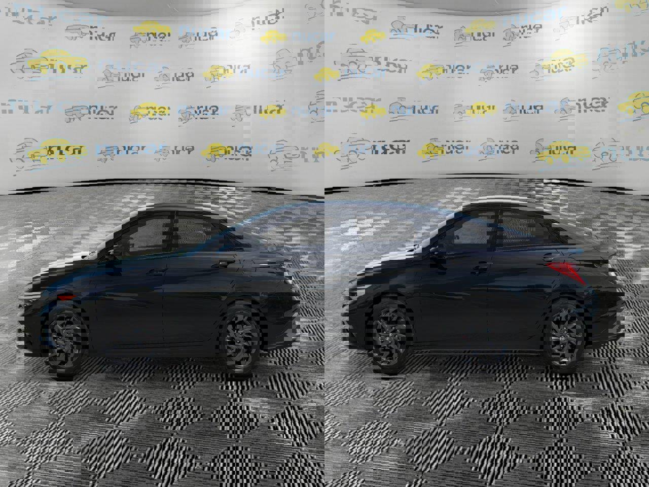 New 2026 Hyundai Elantra Blue FWD image 3