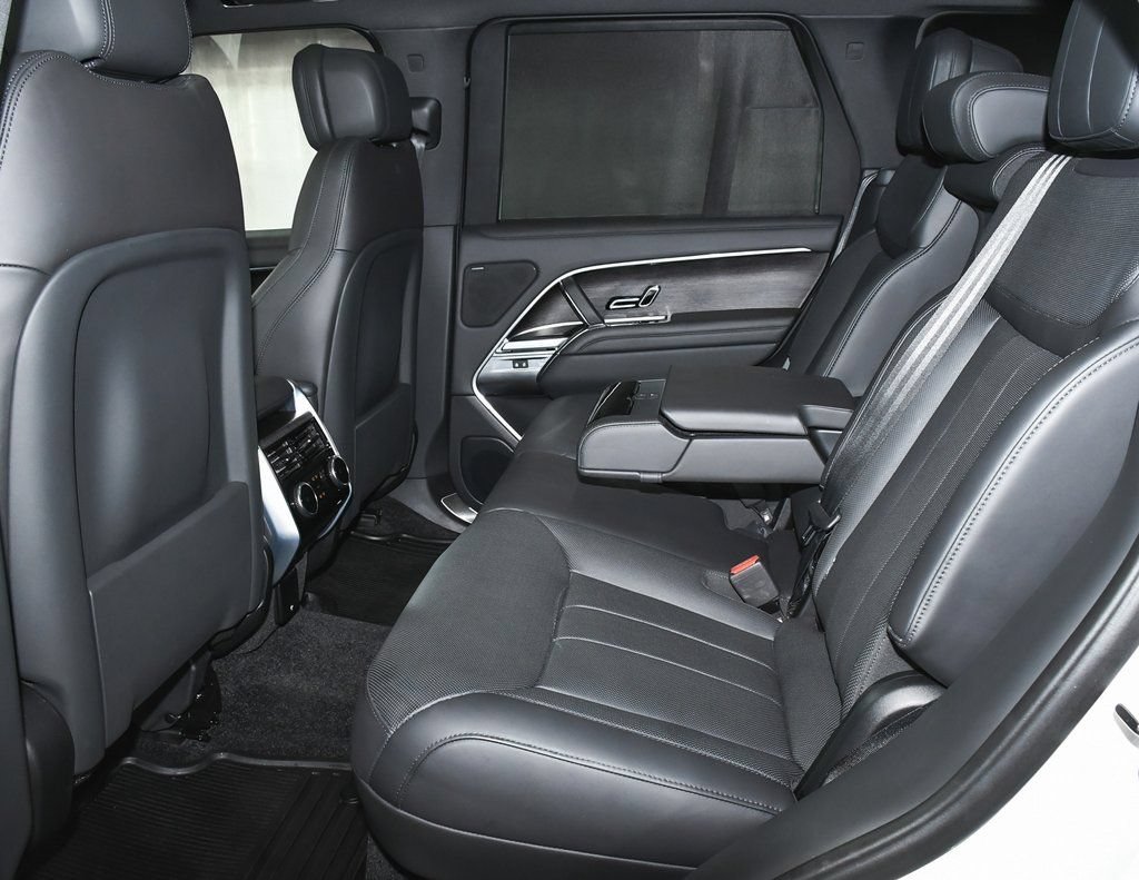 Used 2025 Land Rover Range Rover SE AWD/4WD image 60
