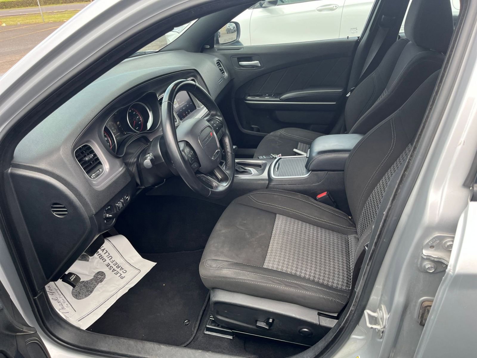 Used 2023 Dodge Charger SXT image 22
