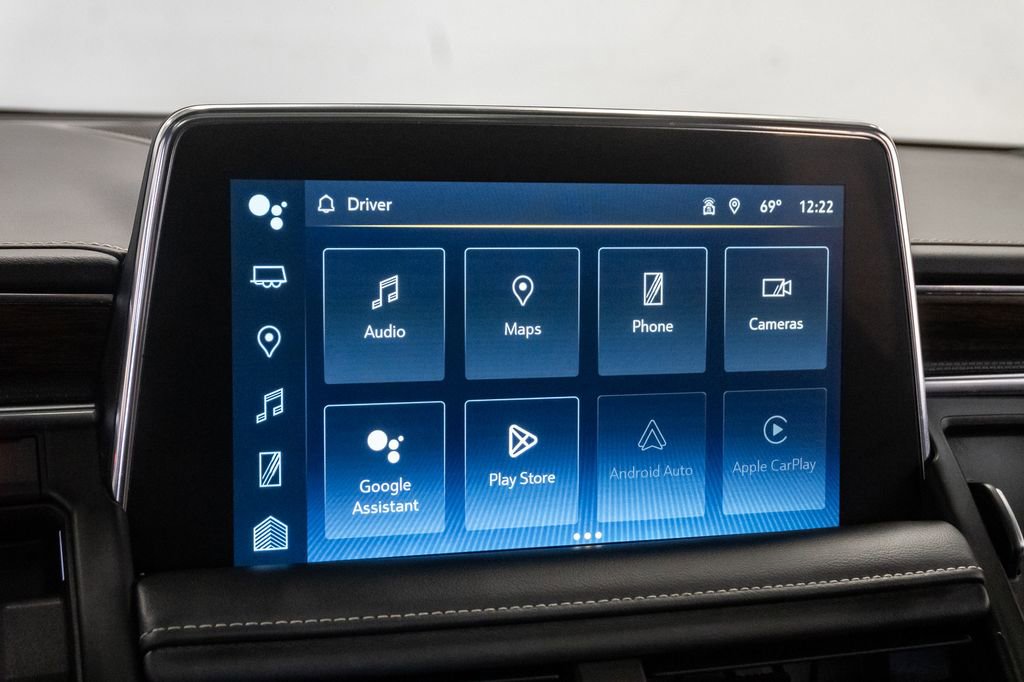 Used 2023 Chevrolet Suburban Premier AWD/4WD image 16