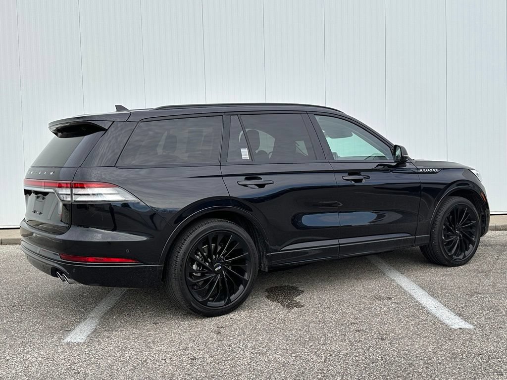 Used 2024 Lincoln Aviator Reserve w/ Equipment Group 201A AWD/4WD image 6