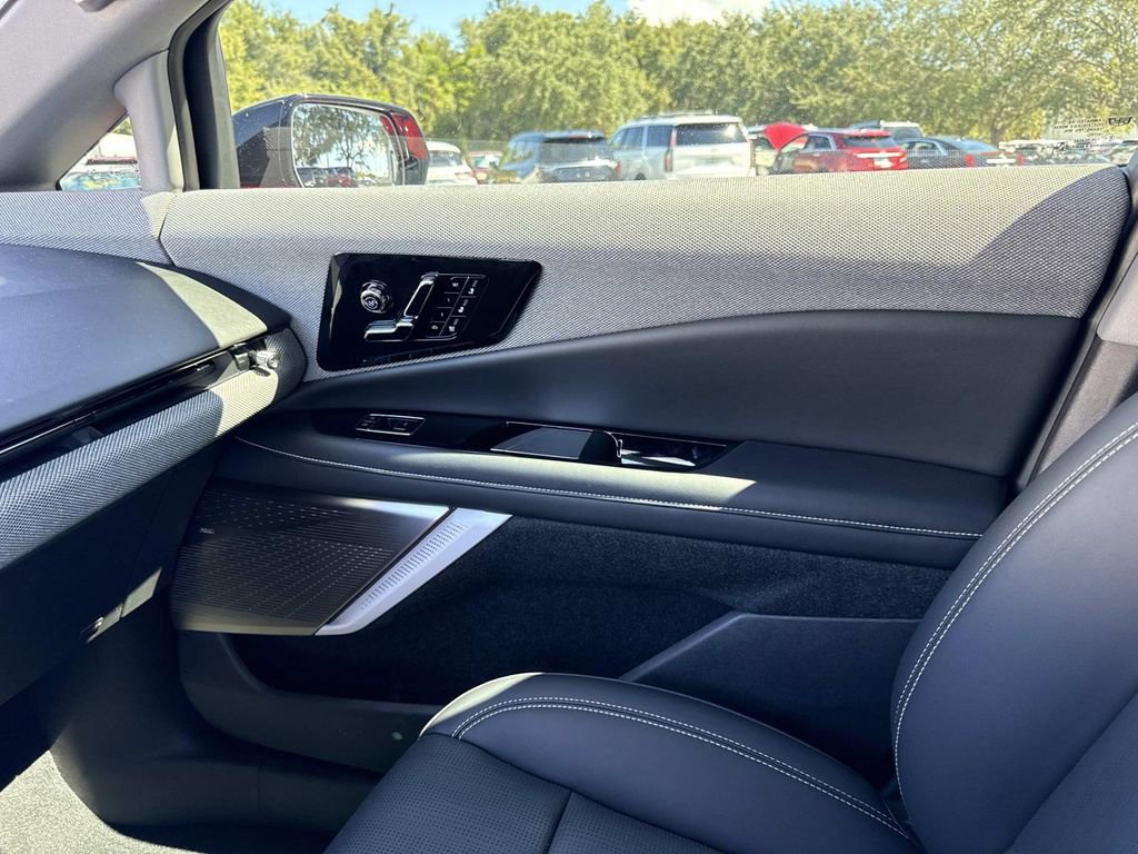 Certified 2025 Cadillac Optiq Sport 2 image 22