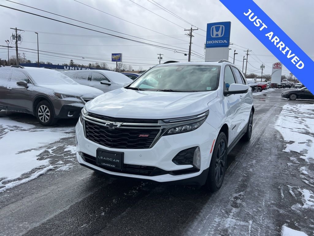 Used 2023 Chevrolet Equinox RS image 1