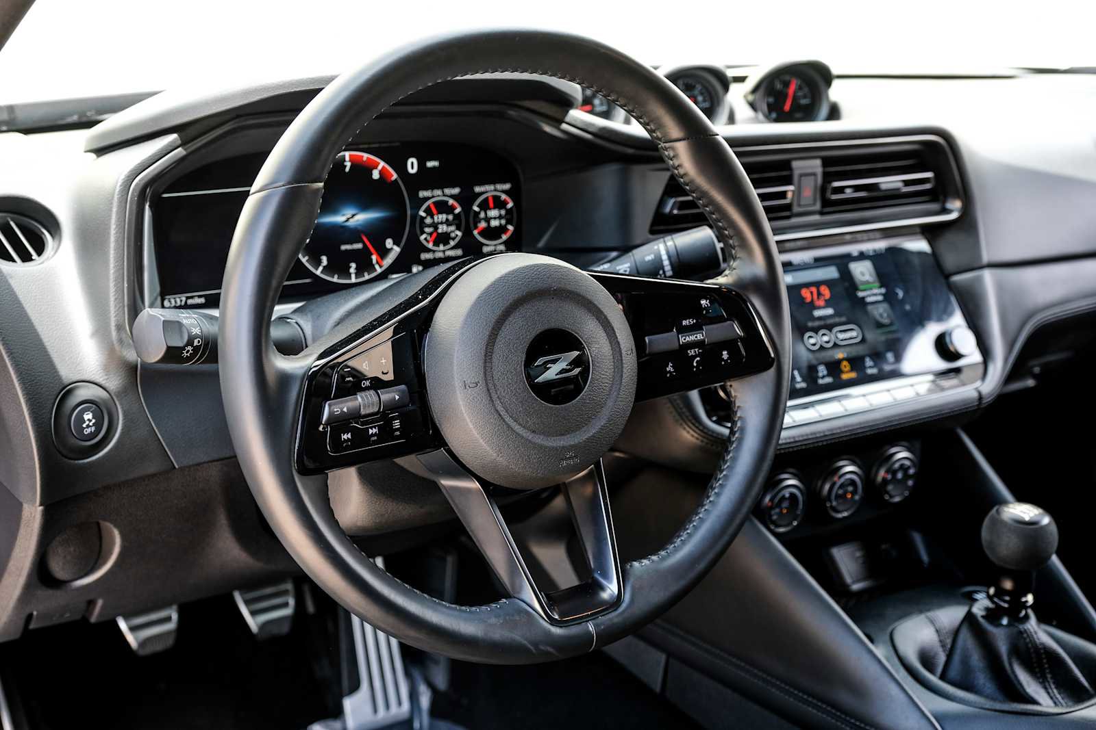 Used 2024 Nissan Z Performance w/ Floor Mat Package image 17