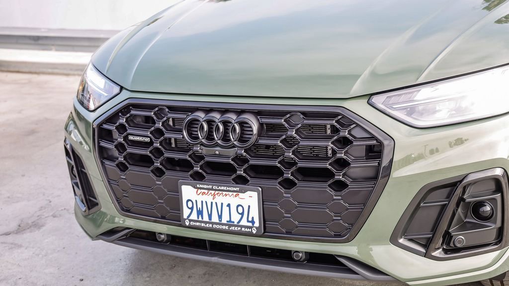Used 2023 Audi Q5 e Premium Plus w/ Premium Plus Package AWD/4WD image 6