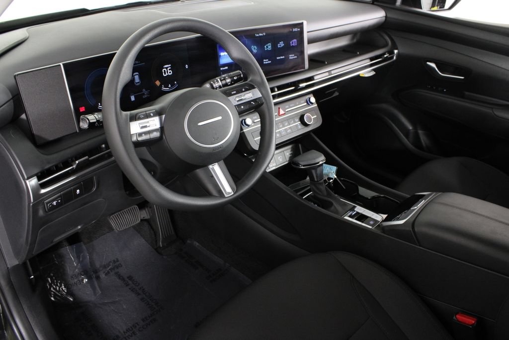 Certified 2026 Hyundai Tucson SE FWD image 19