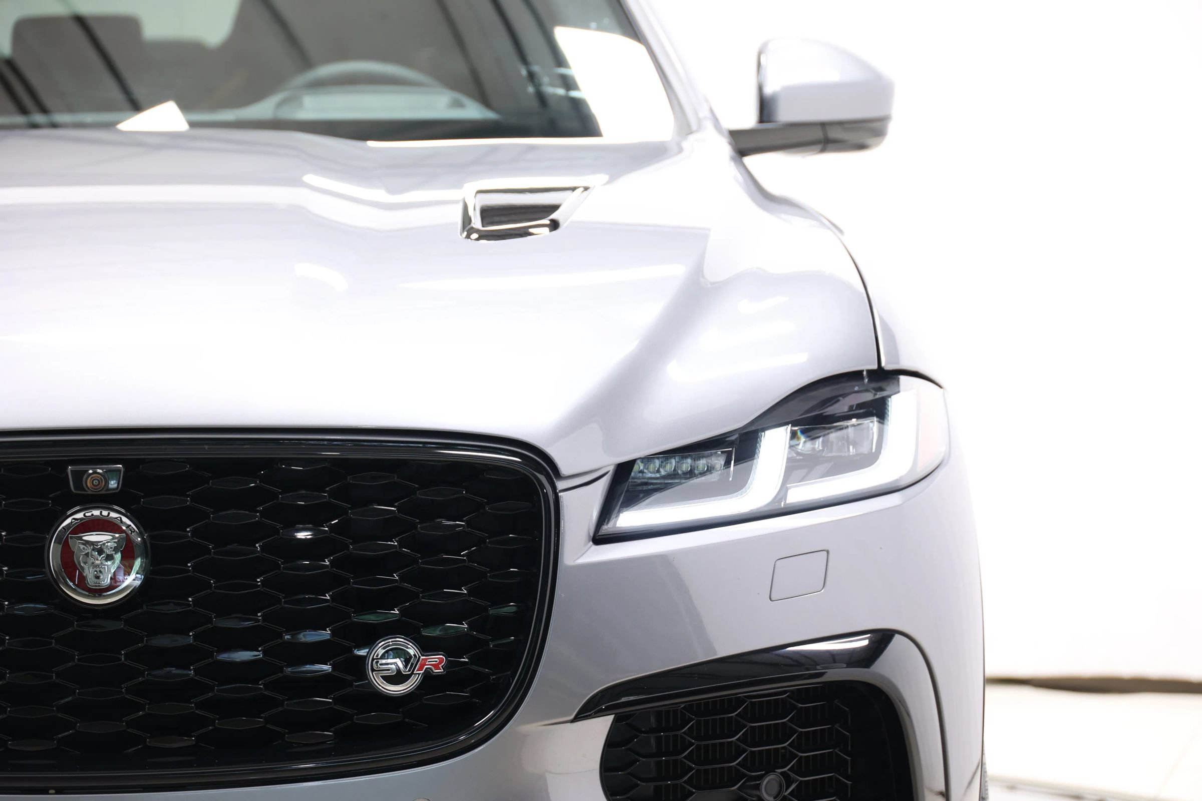 Used 2022 Jaguar F-PACE SVR AWD/4WD image 98
