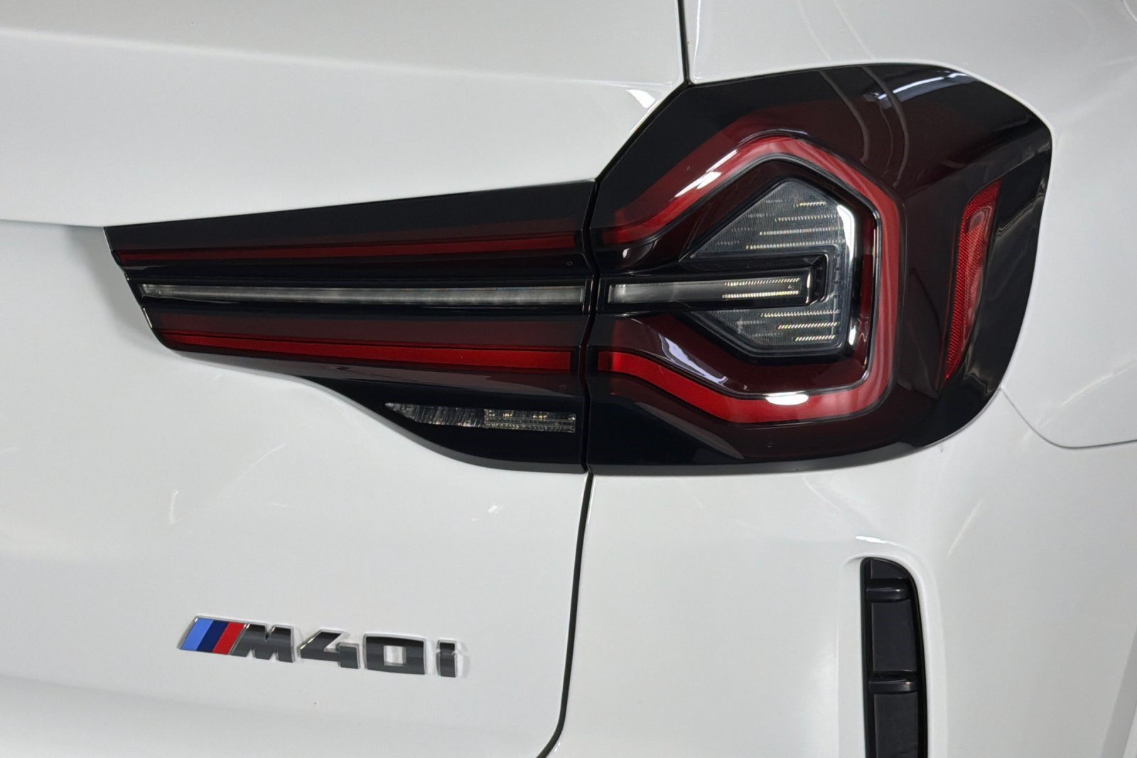Used 2024 BMW X3 M40i w/ Shadowloine Package AWD/4WD image 28