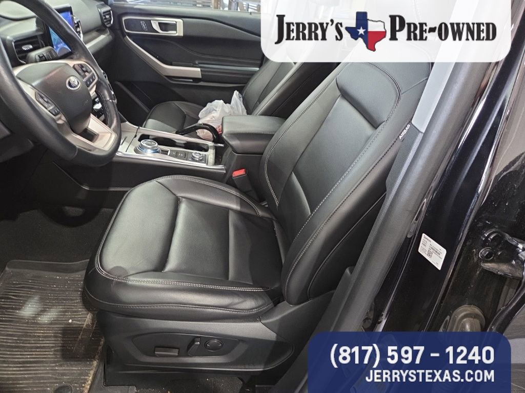 Used 2023 Ford Explorer XLT w/ Equipment Group 202A image 7