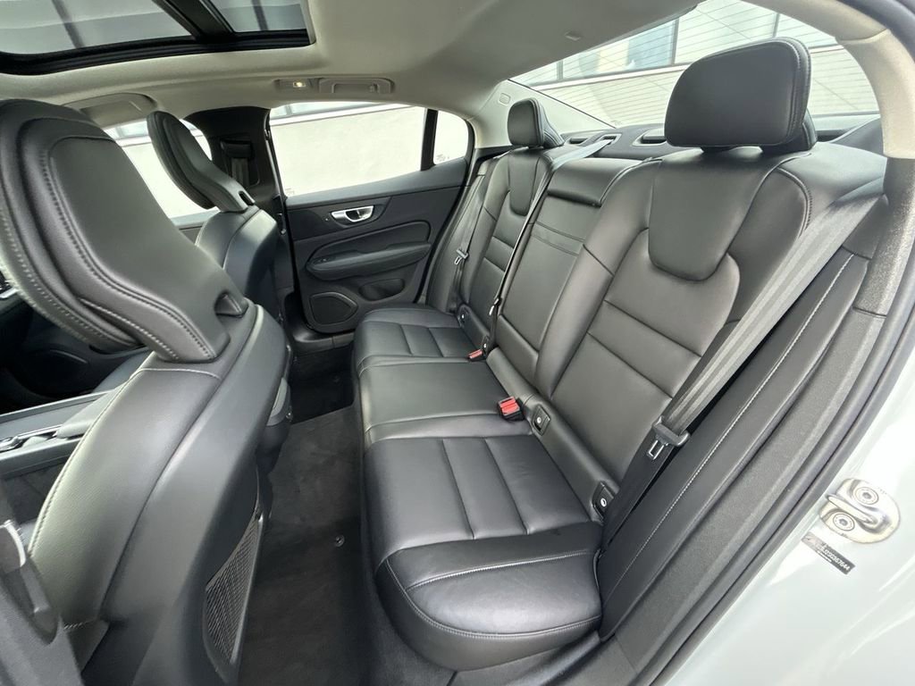 Certified 2025 Volvo S60 B5 Core AWD/4WD image 23