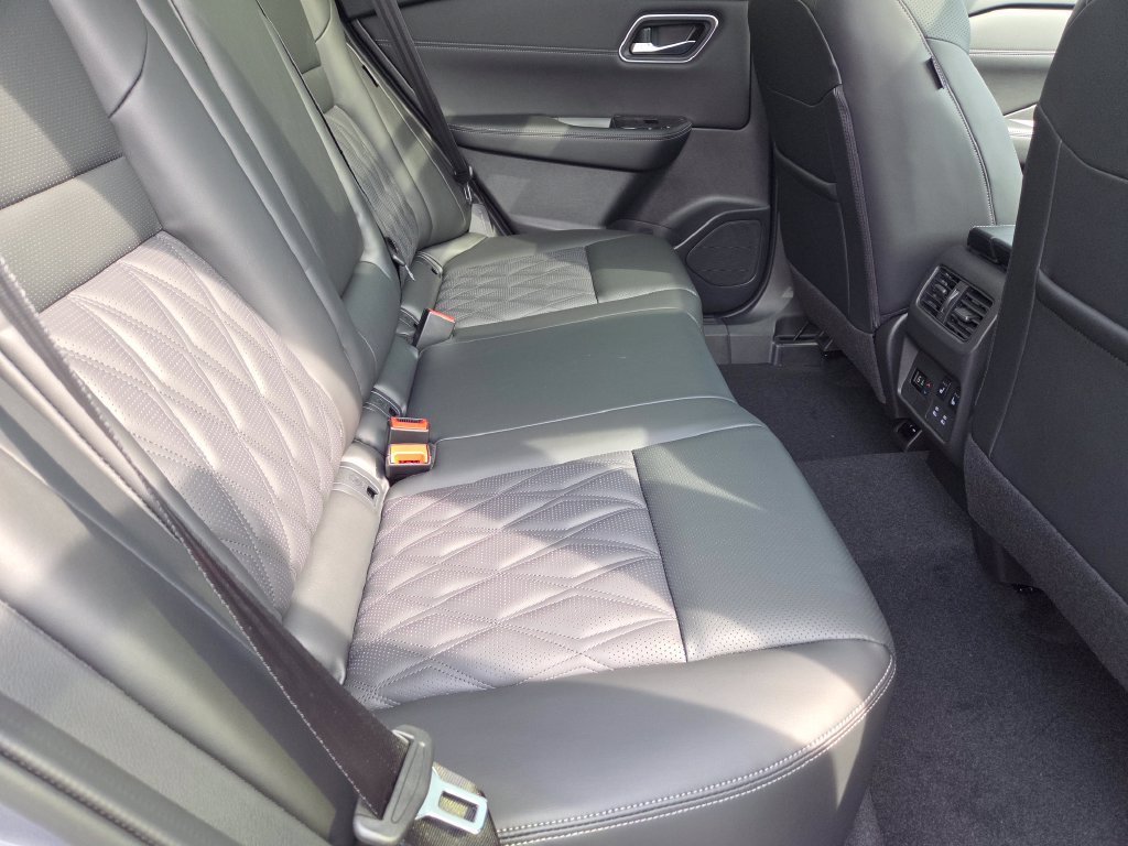 New 2026 Nissan Rogue Platinum w/ Platinum Premium Package AWD/4WD image 32
