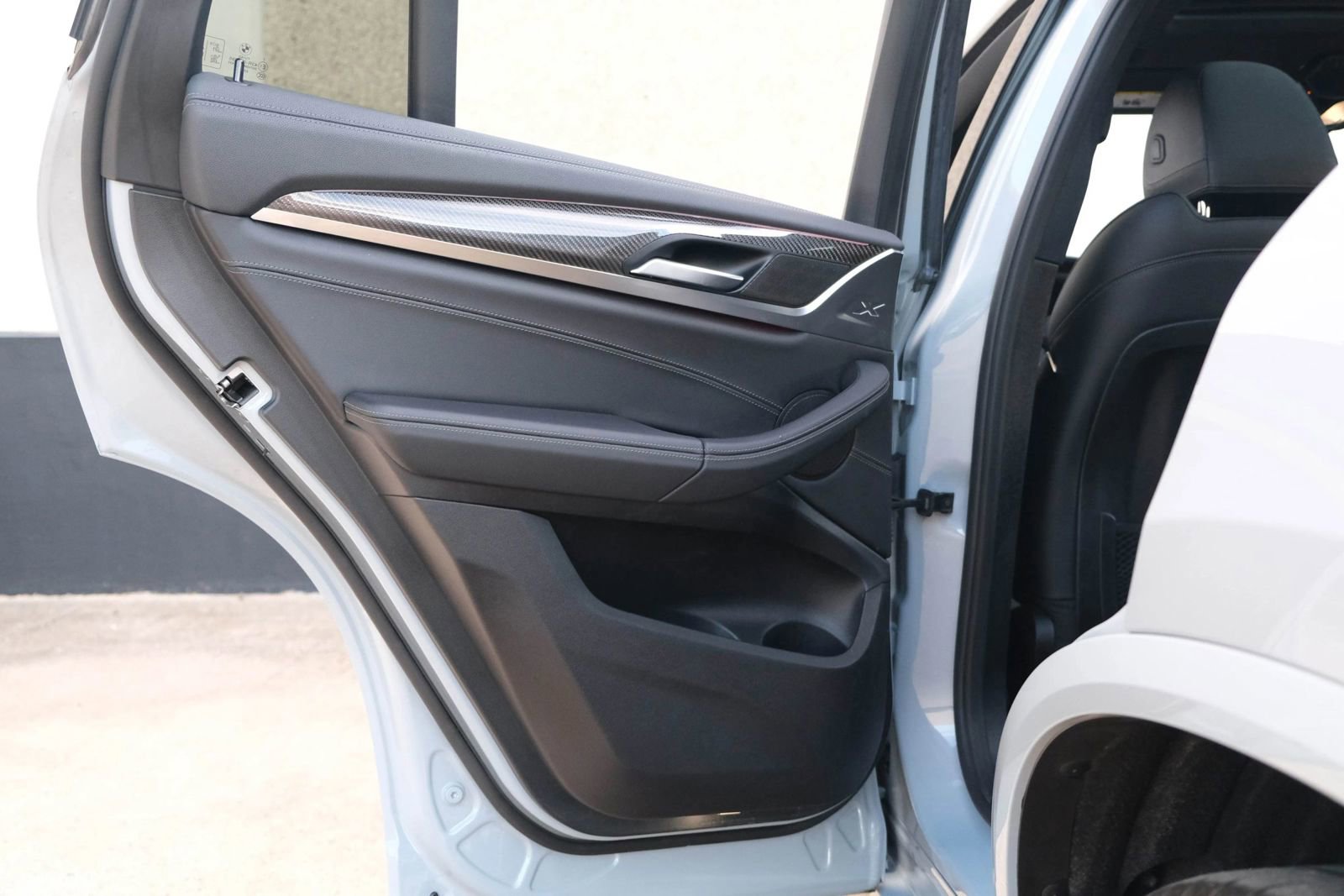 Used 2022 BMW X4 M40i image 24