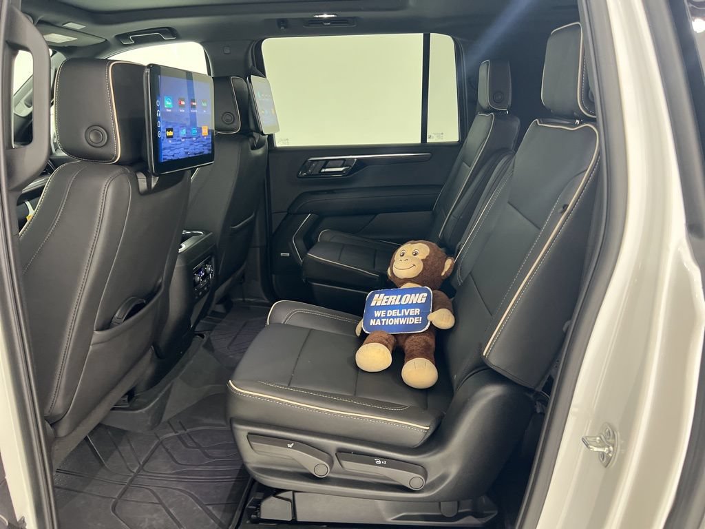 New 2025 Chevrolet Suburban Premier AWD/4WD image 23