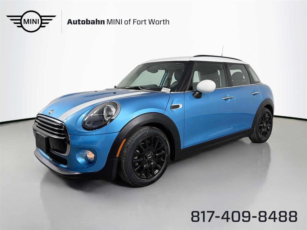 Used 2019 MINI Cooper 4-Door Hardtop w/ Storage Package image 1