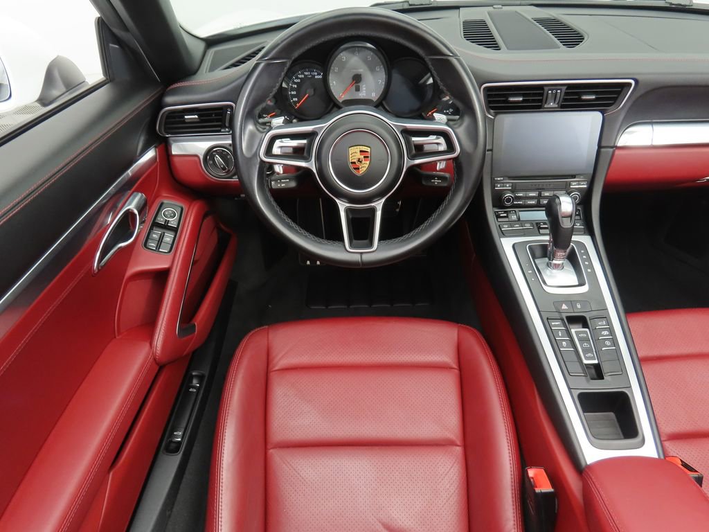 Used 2019 Porsche 911 Carrera S image 10