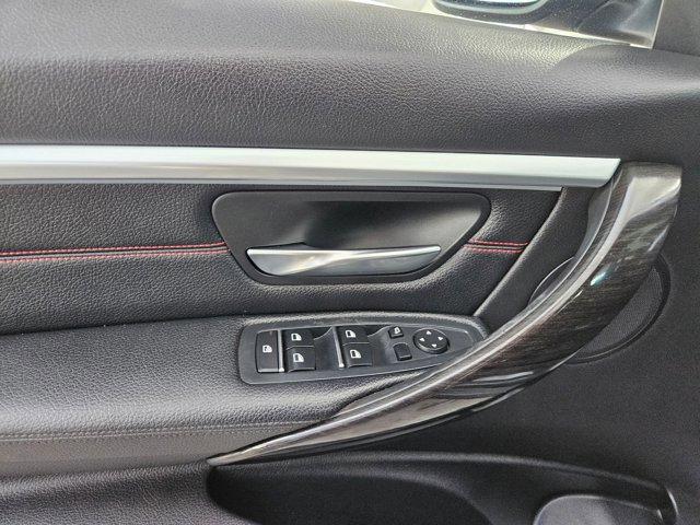 Used 2017 BMW 330i xDrive Sedan AWD/4WD image 27