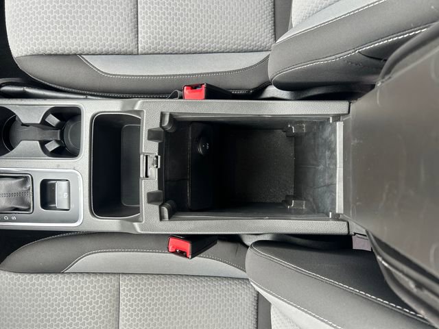 Used 2017 Ford Escape SE w/ SE Cold Weather Package AWD/4WD image 21