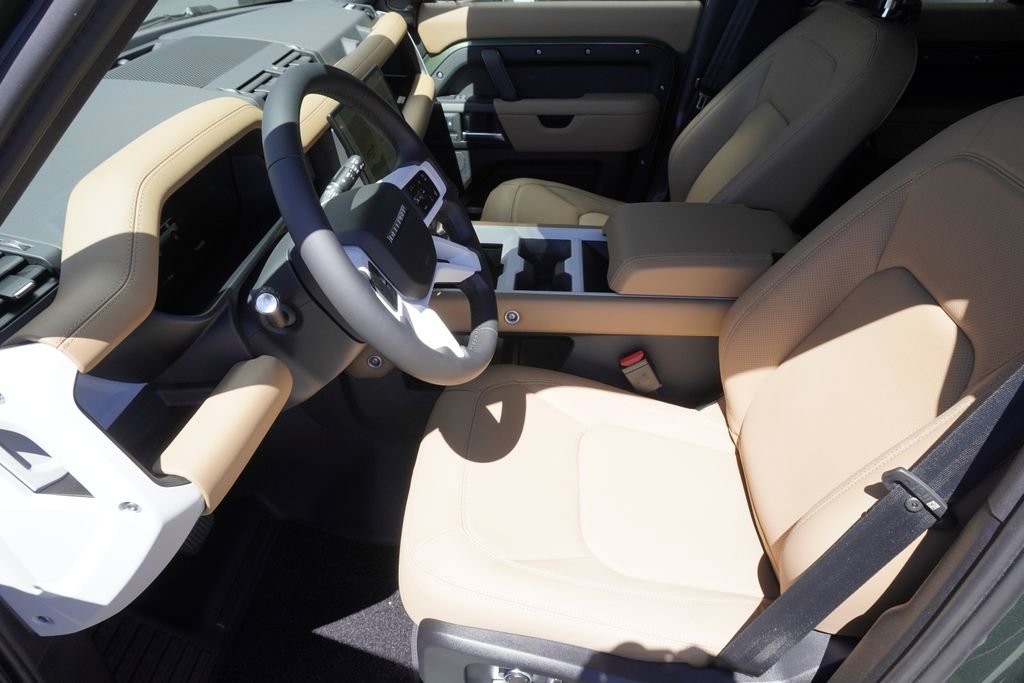 New 2026 Land Rover Defender 130 X-Dynamic SE image 19