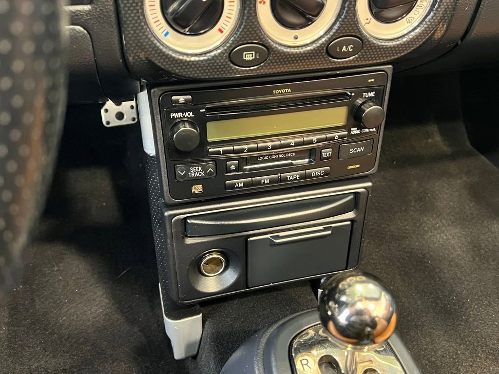 Used 2003 Toyota MR2 RWD image 18