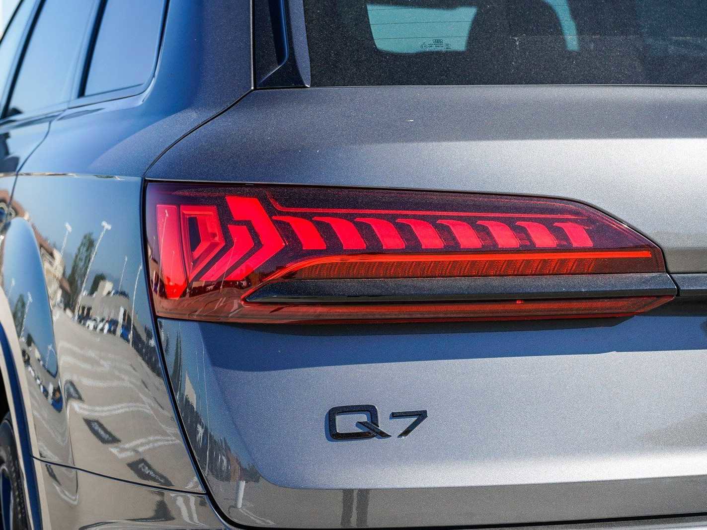 Used 2023 Audi Q7 Premium Plus w/ Premium Plus Package image 9