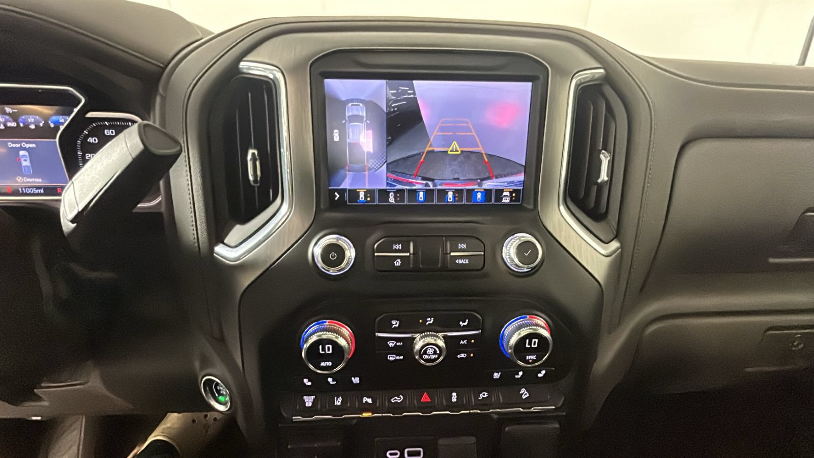 Used 2020 GMC Sierra 3500 Denali w/ Denali Ultimate Package AWD/4WD image 28