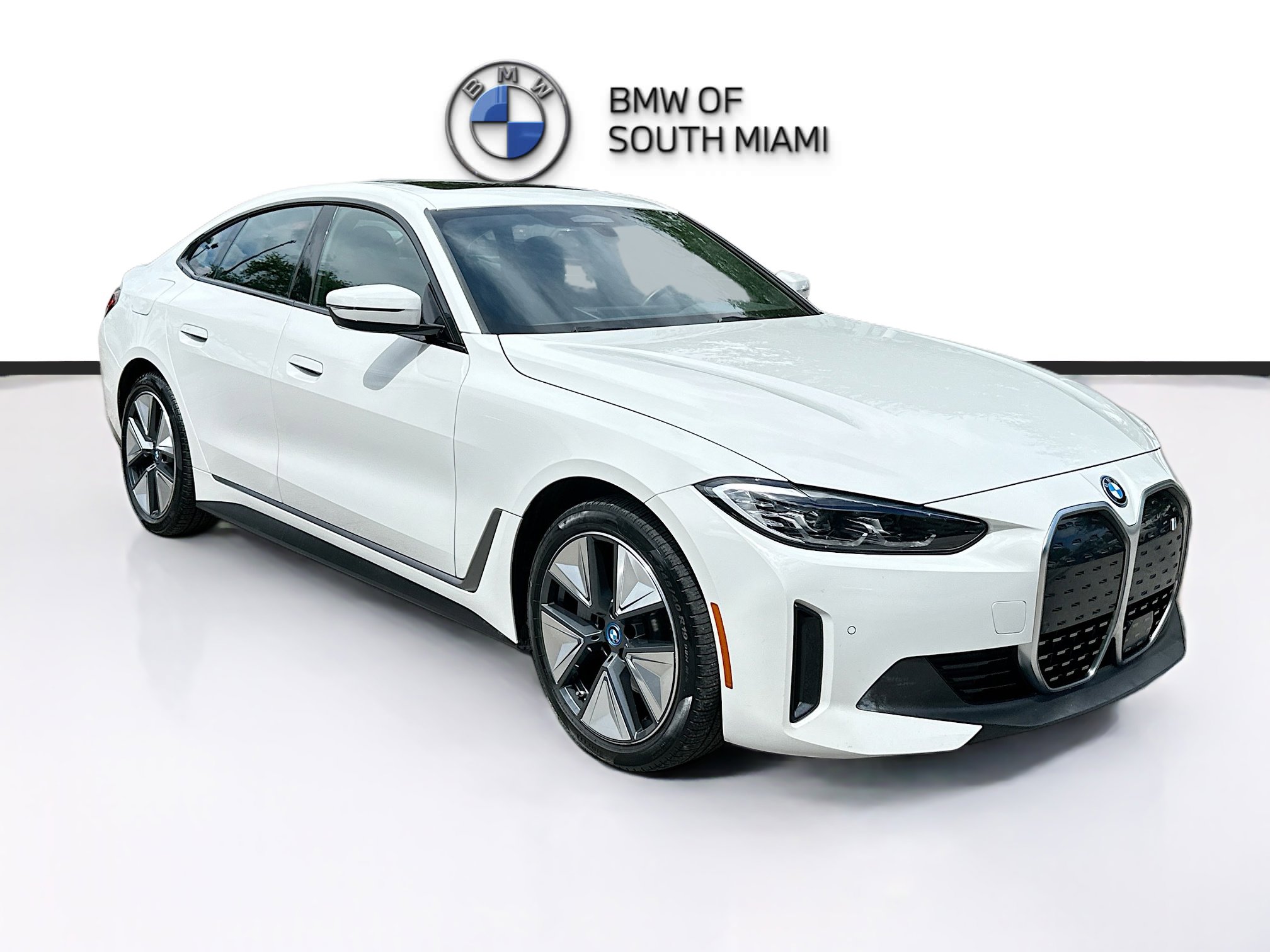 Used 2023 BMW i4 eDrive35 image 1