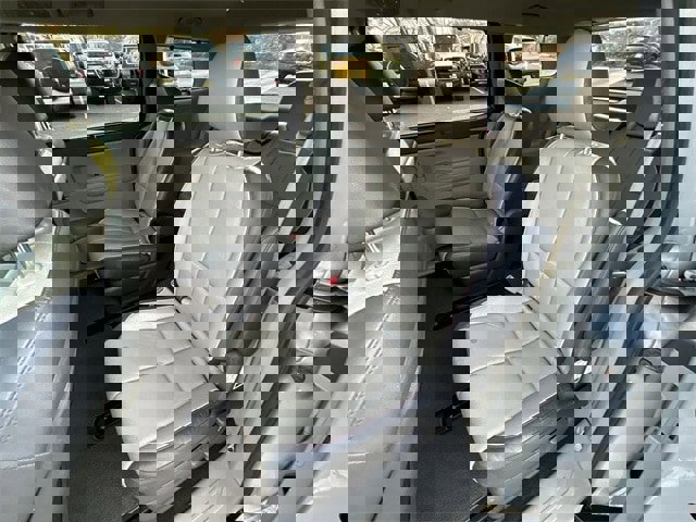 Used 2017 Kia Sedona LX w/ LX Essentials Premium Package image 23